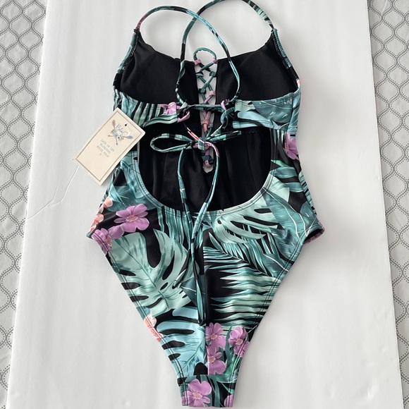 Floral Print One Piece Swimsuit - Picture 4 of 7